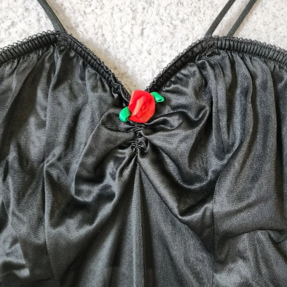 Vtg Undercover Wear Women's Sz S Sleeveless Short Mermaid Style Nightgown Black‎
